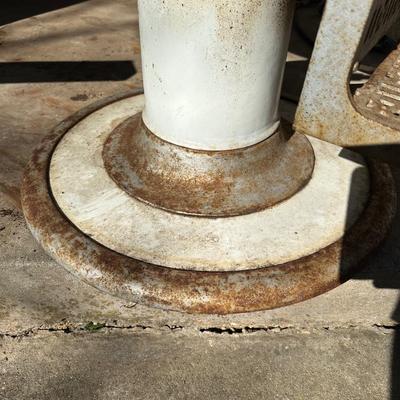 Early 1900’s Antique Cast-Iron Barber Chair w/ Footrest – The Dazey Company – Industrial Barber Shop Chair