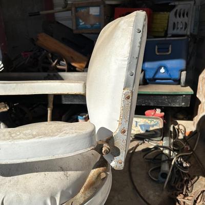 Early 1900’s Antique Cast-Iron Barber Chair w/ Footrest – The Dazey Company – Industrial Barber Shop Chair