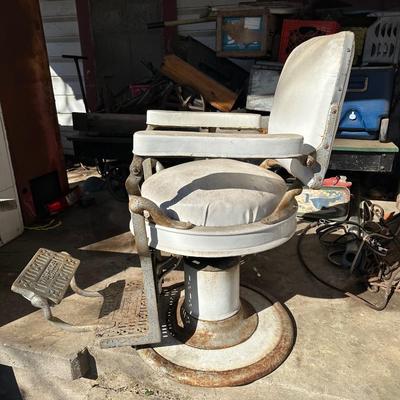 Early 1900’s Antique Cast-Iron Barber Chair w/ Footrest – The Dazey Company – Industrial Barber Shop Chair