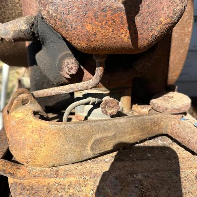 Antique International Harvester Stationary Engine / Power Unit – Cast Iron Flywheel – Barn Find