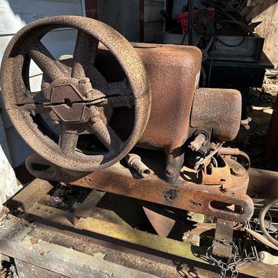Antique International Harvester Stationary Engine / Power Unit – Cast Iron Flywheel – Barn Find