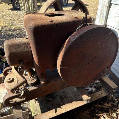 Antique International Harvester Stationary Engine / Power Unit – Cast Iron Flywheel – Barn Find