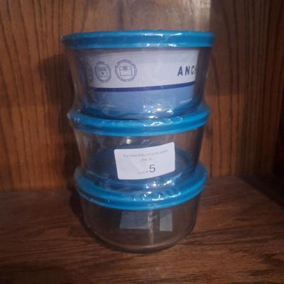 Anchor hocking glass food storage containers with blue lids