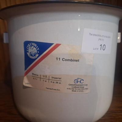 Columbian Enamelware 11 Combinet chamber pot