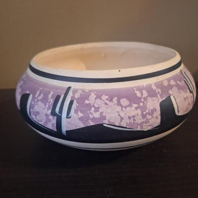 decorative pottery bowl, signature not found looks to be Navajo