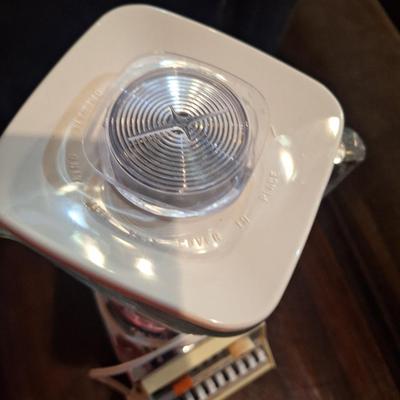 Oster Dual range pluse matic 16 speed blender with glass jar