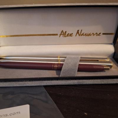 pen set in box