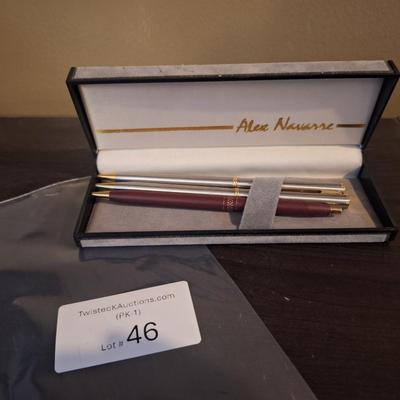pen set in box