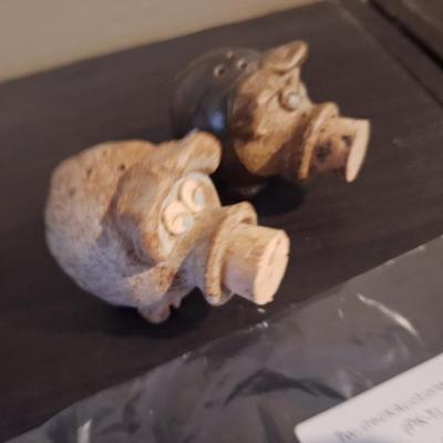 vintage pottery pig salt and pepper shakers