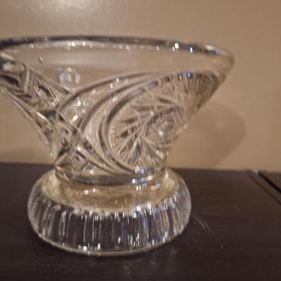 LE Smith pressed glass punch bowl base