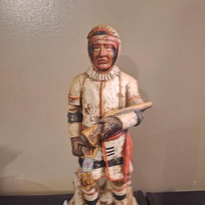 vintage 1976 Hoffman "The Trapper" whiskey bottle decanter. -empty