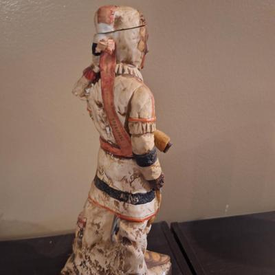 vintage 1976 Hoffman "The Trapper" whiskey bottle decanter. -empty