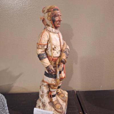 vintage 1976 Hoffman "The Trapper" whiskey bottle decanter. -empty