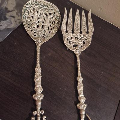 vintage set of ornate, silver-plated serving utensils  see all photos these have a brass color that is noticable in last photos.