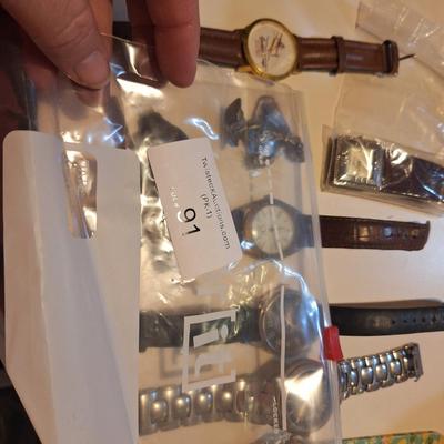 bundle of watches, untested need new batteries