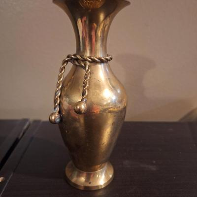  vintage solid brass vase with a decorative twisted rope accent and a flared neck. 