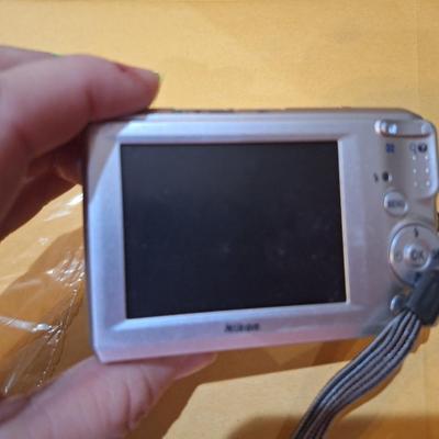 Nikon Coolpix L19 digital camera in silver.