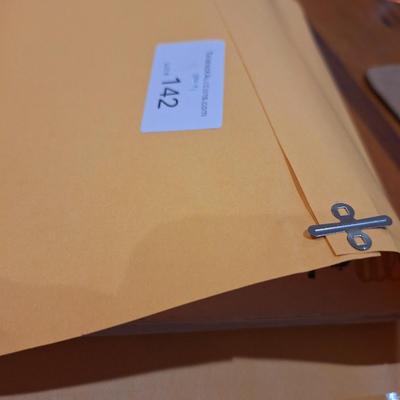 collection of vintage French fashion magazines titled Modes & Travaux.