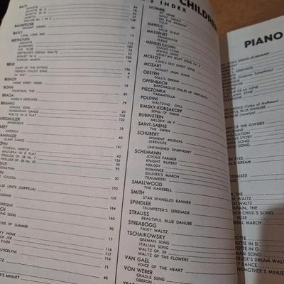 Amsco Music Publishing Co. Everybody's Favorite Series No. 3: Piano Pieces for Children sheet music book