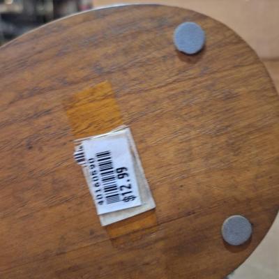 Resin statue of Bald Eagle and flag