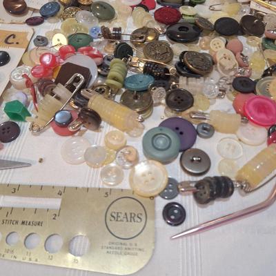 lots of buttons and misc other items mixed in