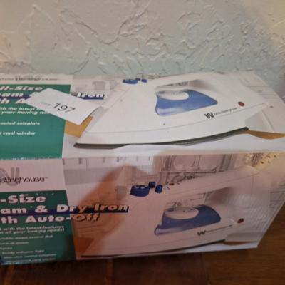 Steam iron with auto off - new in box