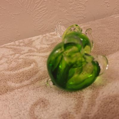 Vintage green glas bunny figurine- Murano like art glass