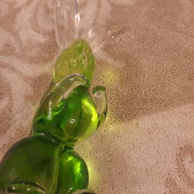 Vintage green glas bunny figurine- Murano like art glass
