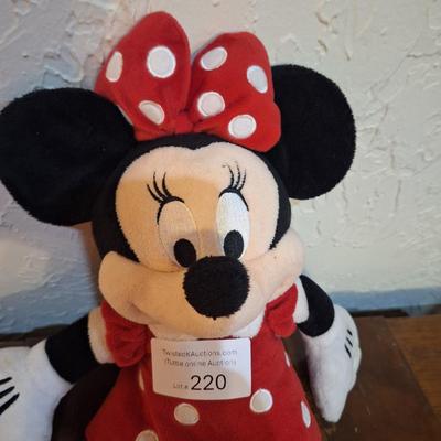 plush minnie mouse