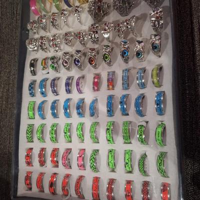 stainless steel or alloy rings and other rings in various sizes in a display tray