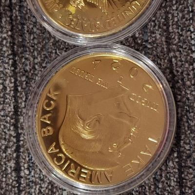 gold plated Donald Trump 2024 commemorative memorabilia coins in cases