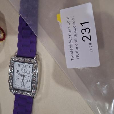 watch bundle- untested need new batteries