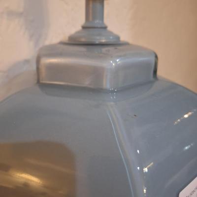 Blue porcelain ginger jar lamp 