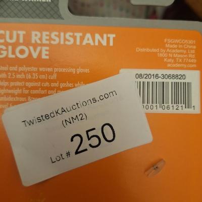 Cut resistant glove by Game winner