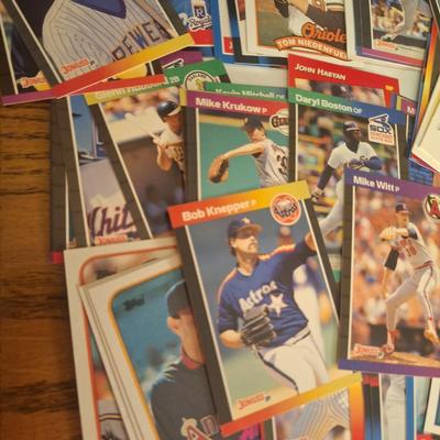 lot of mixed baseball cards 
