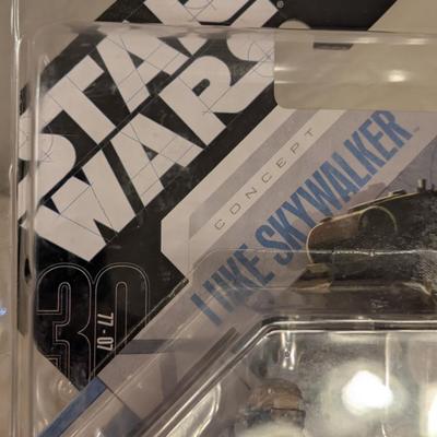 Hasbro Star Wars 30th Anniversary Collection Ralph McQuarrie Concept Luke Skywalker action figure