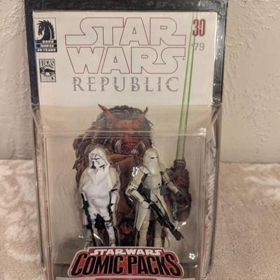  Star Wars Comic Packs Republic #79 featuring Commander Keller and Galactic Marine action figures with a comic book.