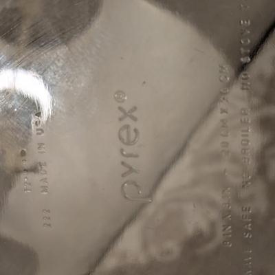 8 inch square baking dish-pyrex