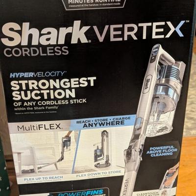 Shark Vertex coordless sweeper in box