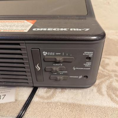 Oreck Air 7 Extended Life Table Top Air Purifier