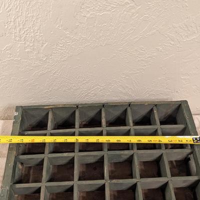 vintage wooden bottle crate, likely used for soda or beer, no brand on side