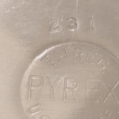 Vintage silver plated serving cradel and pyrex glass dish 231 1.5 qt dish