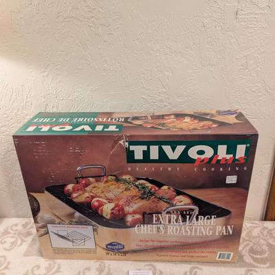 Tivoli Plus Extra Large Chef's Roasting Pan with a non-stick surface and roasting rack. 