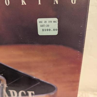 Tivoli Plus Extra Large Chef's Roasting Pan with a non-stick surface and roasting rack. 