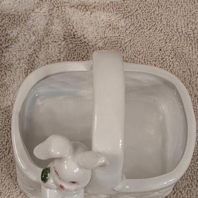 Fitz & Floyd ceramic bunny rabbit climbing out of a white Easter basket figurine
