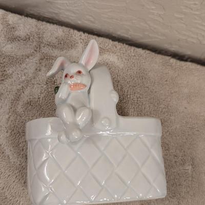 Fitz & Floyd ceramic bunny rabbit climbing out of a white Easter basket figurine