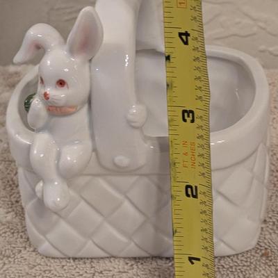 Fitz & Floyd ceramic bunny rabbit climbing out of a white Easter basket figurine