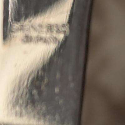 Stainless steel flatware set 