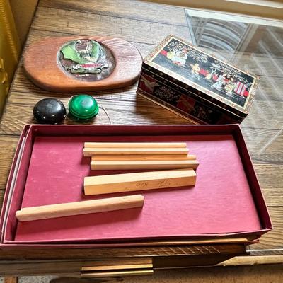 Lot 75 Vintage items