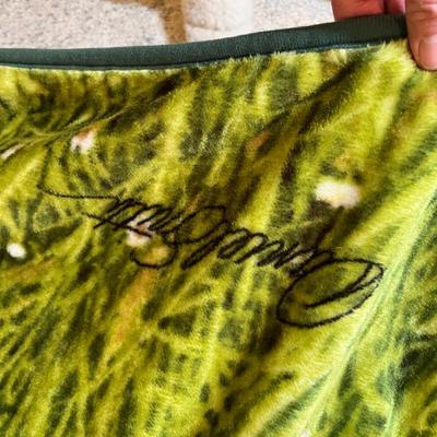 Lot 84 Bear fleece throw